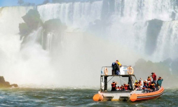 Iguazu Falls on a Shoestring 