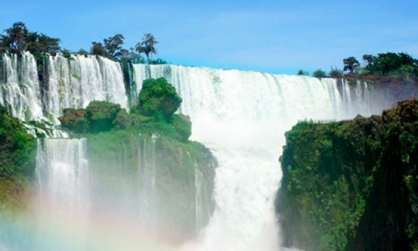 Iguazu Falls on a Shoestring 